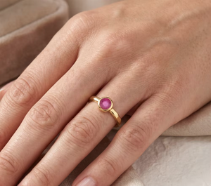 Anillo de Plata de Ley 925 al por Mayor, Chapado en Oro Amarillo, con Rubí Natural Redondo Engastado en Bisel, Joyas Memoria - Product Image 6