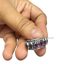 Bague classique en argent sterling 925 de Krittika Jewelers, style statement, faite à la main, avec pierre précieuse grenat, sertie en bélière, pour femmes - Product Image 4