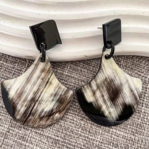 Pendientes Hechos a Mano con Cuerno de Búfalo, Joyería Ética Natural, Fabricante OEM, Artesanía Curiosa - Product Image 5