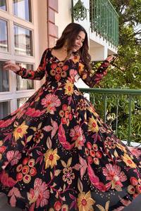 TENNECY lance une nouvelle robe tendance en organza Tabby avec pantalon et dupatta, prête à porter, pour femme, infroissable, réversible et extensible - Product Image 3
