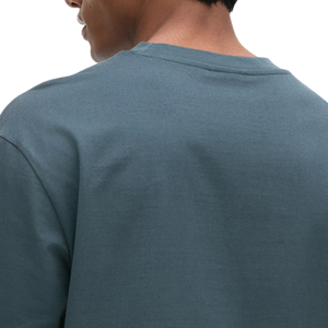 เสื้อยืดคอกลมทรงหลวมสำหรับผู้ชาย ผ้าฝ้ายระบายอากาศดี สไตล์ลำลอง แฟชั่นทันสมัย รับผลิตแบบ OEM ODM จำหน่ายเสื้อผ้าจำนวนมาก - Product Image 4