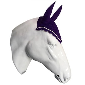 Gorro para Orejas de Caballo de Fieltro No Tejido Morado con Ribete y Borde Blanco para Protección Contra Moscas, Diseño con Lazos para Protección Contra Moscas - Product Image 2