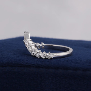 Anillo de Boda de Oro Blanco Puro de 14K con Diamantes de Laboratorio en Forma de Chevron Curvo, con Anillos de Corona Estilo Tiara con Corte de Pera y Redondo, Regalo de Aniversario - Product Image 4