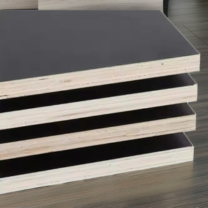 Panneau de contreplaqué écologique de première qualité 4x8 noir-marron avec film fenolique, âme en caoutchouc, résistant à l'eau, épaisseur 15/18mm - Product Image 1