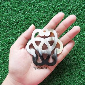 Usine directe 100% véritable pendentif en corne de buffle couleur naturelle pour enfants VP242 modèle fait à la main écologique à la mode - Product Image 1