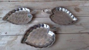 Assiette en métal en forme de cœur argenté, magnifique plat de service pour une présentation élégante des aliments et la mise en place de tables dans les cafés et restaurants. - Product Image 5