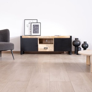 Mueble para TV Vandana Silver Aspect de metal y madera, 150 cm Andy - Product Image 1