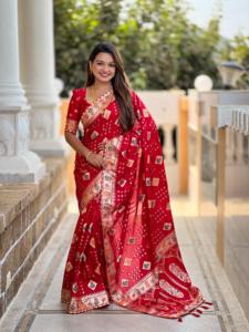 Sari Tradicional Indio Étnico Dola con Tejido Meenakari, Material Reciclado, para Fiestas y Bodas, para Mujeres, Todas las Temporadas - Product Image 4
