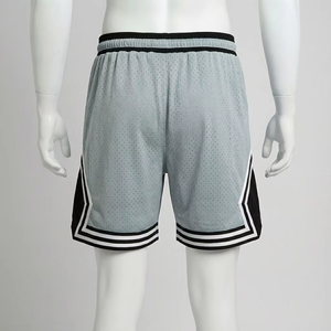 Shorts de basketball classiques pour hommes en mesh, couleur unie, haute qualité, séchage rapide, empiècements contrastants, taille à cordon de serrage, respirants, pour l'entraînement sportif - Product Image 6