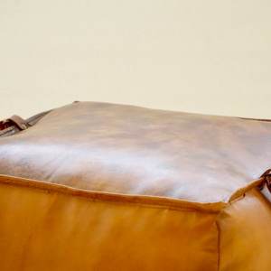 Cómodo Puff de Lona y Cuero con Relleno de Fibra de Algodón, Reposapiés, Asiento Adicional para Salas de Estar y Dormitorios, Taburete que Ahorra Espacio - Product Image 5