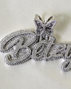 Colgante de Plata de Ley 925 con Diamantes Moissanite VVS, Totalmente Cubierto de Piedras, Estilo HipHop, Personalizado con Nombre, Letra, Mariposa, Inicial - Product Image 1