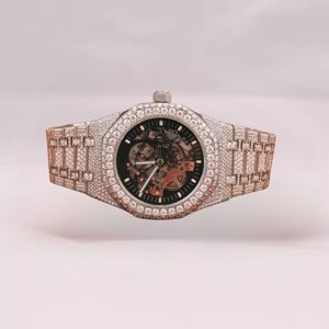 Reloj Moderno con Diamantes Moissanite, Correa Marrón de Lujo, Esfera Redonda con Pantalla Analógica de Cuarzo Clásica para un Estilo Sofisticado - Product Image 1