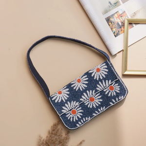 Bolso Bandolera con Diseño de Flores de Cuentas para Mujer, Estilo Bohemio, con Solapa Plegable, Hecho a Mano con Cuentas de Semillas, Tendencia de Moda, Uso Diario - Product Image 4