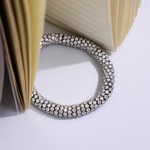 Pulsera de Lujo Unisex de Plata de Ley 925 con Diamantes Cilíndricos Brillantes Cultivados en Laboratorio, Bañada en Rodio, con Pavé y Corte Grueso, para Boda - Product Image 3