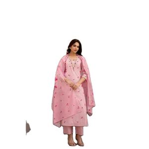 NUEVO SALWAR KAMEEZ de Seda Formal para Mujer con Detalle en el Escote de Tela Chand, Pantalón y Dupatta para Fiestas y Eventos - Product Image 1