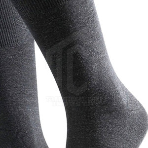 Chaussettes de sport pour équipes, design flexible, avec logo sur le dessus, tissu doux en polyester/nylon, séchage rapide, respirantes, confortables pour les sports de plein air - Product Image 5
