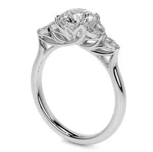 Anillo de Compromiso y Boda de Lujo con Moissanita de Corte Brillante, Plata de Ley, Chapado en Oro de 18K, Solitario, con Engaste de Puntas - Product Image 2