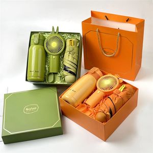 Coffret cadeau de voyage haut de gamme avec bouteille isotherme, éventail et parapluie pliant, idéal pour les fêtes d'anniversaire et les cadeaux de vacances - Product Image 3
