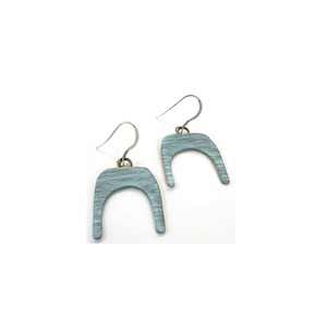 ต่างหูห้อยประดับคริสตัลสีฟ้าแบบวินเทจ งานแฮนด์เมดจากทองเหลือง รุ่น Patina Drop Earrings ปี 2027 งานฝีมือ Fany รหัสสินค้า CF-5629858 สำหรับงานปาร์ตี้ คริสเตียน - Product Image 2