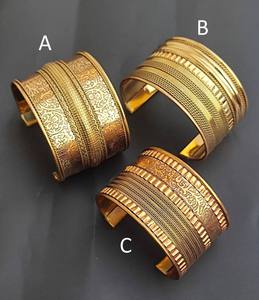 Bracelet manchette en métal rustique de style ethnique moderne, inspiré de l'antiquité, moulé sous pression, texturé, artisanat moghol - Product Image 2