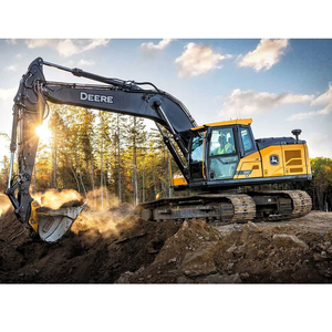 Excavatrice John Deere d'occasion, modèle propre, moteur en excellent état, fonctionnement fluide, équipement performant - Product Image 3