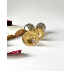 Gobelets en laiton faits à la main, coupes à vin rondes vintage à long pied, lot de 2 pour décoration de mariage - Product Image 2