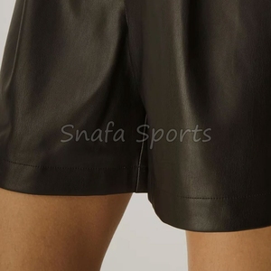 Nouveaux shorts en cuir pour femmes avec logo imprimé sur mesure, fermeture à cordon personnalisée, shorts en cuir pour femmes en vente - Product Image 5
