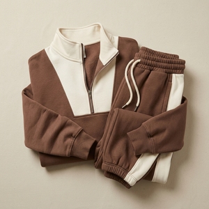 Ensemble de survêtement en molleton épais color block, sweat-shirt en coton à épaules tombantes et demi-zip, et pantalon large à rayures latérales - Product Image 5