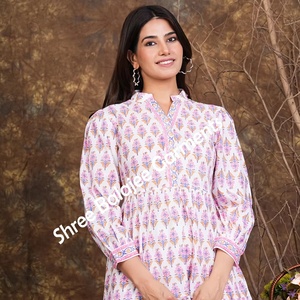 100% coton Kruti-Eco-Friendly Floral main bloc imprimé naturel manches courtes robes décontractées pour tenue de fête - Product Image 1