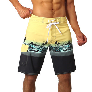 Shorts de sport décontractés pour hommes, respirants, à séchage rapide, en toile et maille, style hip-hop, avec cordon de serrage et taille mi-haute, pour l'été - Product Image 1