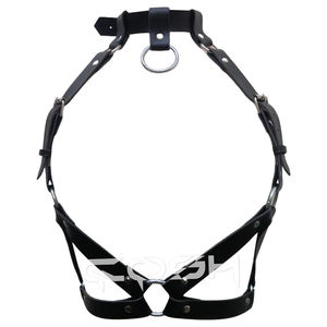 Arnés de cuerpo de cuero sintético negro hecho a medida - Product Image 2