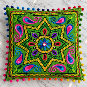 Funda de Cojín Cuadrada Bohemia Bordada Vintage con Diseño Floral Geométrico y Acentos de Espejo, 100% Algodón Ecológico para el Hogar - Product Image 2