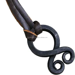 Lüks Metal Viking demir Troll çapraz koruma şişe açacağı Twisted tasarım Unisex kolye ortaçağ aksesuar rf el sanatları tarafından