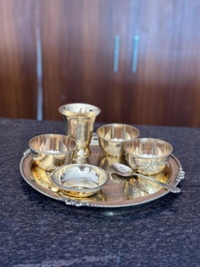 Ensemble de thali en laiton, service de vaisselle multi-pièces, plateau de service rond, vaisselle en métal, ensemble de service de table classique poli - Product Image 1