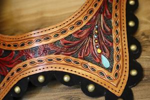 Collar de cuero tallado a mano de estilo occidental para mujer, joyería occidental de cuero tallado a mano, collar de joyería a mano - Product Image 5