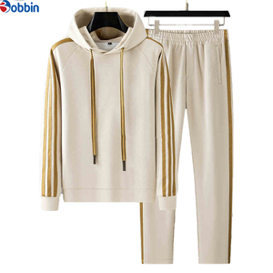 Conjunto Deportivo Casual de Invierno para Hombre, de Alta Calidad, 2 en 1, con Capucha Negra y Pantalones Largos - Product Image 3