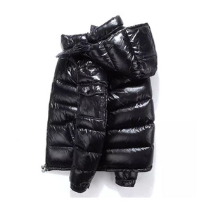 Veste matelassée noire brillante de haute qualité pour femmes |   Vêtements d'extérieur d'hiver en gros |   Fabricant de Marques Privées et Fournisseur en Gros - Product Image 5