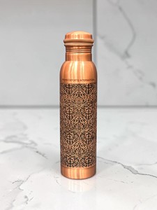 Botella de cobre Regal Bloom de Indian exports international. (Cobre puro certificado) - Product Image 1