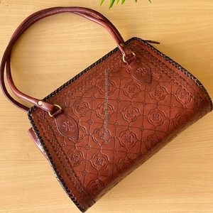 Bolso de mano de cuero hecho a mano para mujer, bolso de hombro de diseño Floral Vintage con asa superior para uso diario, monedero de cuero puro - Product Image 5