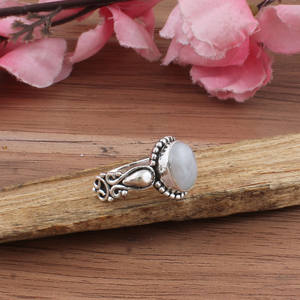 แหวนแต่งงานพลอยธรรมชาติสีรุ้ง เงินแท้ 925 ประดับเทอร์ควอยซ์ ดีไซน์คลาสสิก วงแหวนนิรันดร์ สำหรับผู้หญิง เครื่องประดับคุณภาพสูง ขายส่ง สินค้าใหม่ - Product Image 3