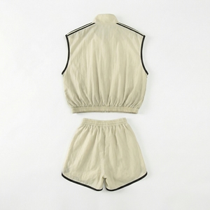Conjunto Deportivo Sin Mangas con Rayas Beige y Negras |   Conjunto utilitario con cuello alto y cremallera |   Conjunto Deportivo Informal |   Fabricante OEM Personalizado - Product Image 2