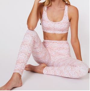 Pantalon de gymnastique taille haute pour femmes personnalisé Fitness course Yoga Leggings respirant Shorts d'entraînement en gros vêtements de sport décontractés - Product Image 1