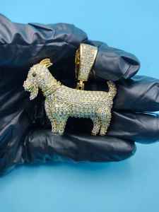 Colgante de Cabra Personalizado con Moissanita VVS, Estilo Hip Hop, Chapado en Oro sobre Plata 925, para Amantes de los Animales y Raperos - Product Image 3