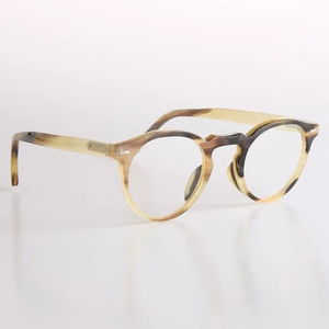Gafas de Sol Ecológicas Hechas a Mano con Montura de Cuerno Tallado y Patillas de Madera, Gafas de Lujo de Cuerno de Búfalo Natural para Uso Diario - Product Image 4