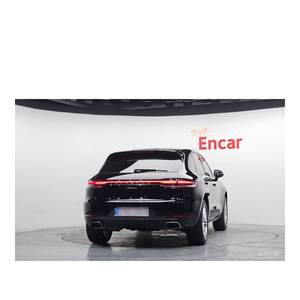 Porsche Macan 2.0 2019 con Asientos de Cuero, Volante a la Izquierda y Cámara Trasera, 75,904 km - Product Image 4