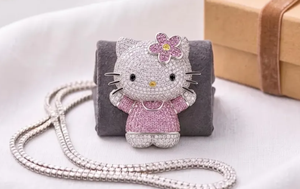 Colgante de Moissanita Estilo Hip Hop, Chapado en Oro, con Diseño de Gatito de Dibujos Animados, Microincrustaciones Rosas y Blancas, para Mujer - Product Image 2