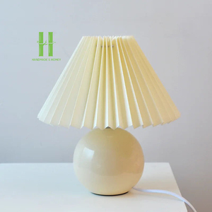 Lampe de table en laque, vente en gros d'usine du Vietnam, décoration intérieure, base en bois, conception OEM, emballage personnalisé, chambre méditerranéenne - Product Image 3