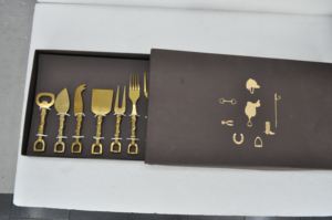 Ensemble de couteaux à fromage et de couverts de luxe avec revêtement PVD doré, qualité alimentaire supérieure, pour la présentation du fromage, décoration de mariage - Product Image 2