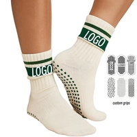 Chaussettes antidérapantes personnalisées de haute qualité pour femmes, chaussettes de yoga et de pilates, chaussettes de sport pour hommes, chaussettes de fitness en coton, chaussettes à motifs antidérapants personnalisés