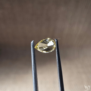 Diamant de laboratoire jaune taille poire 0,24 carat, pierre libre pour la fabrication de bagues, pendentifs et bijoux fins - Product Image 3